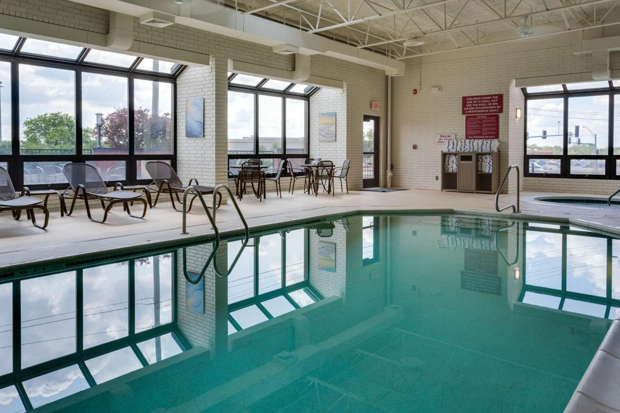 Drury Inn & Suites Columbia Stadium Boulevard Eksteriør bilde