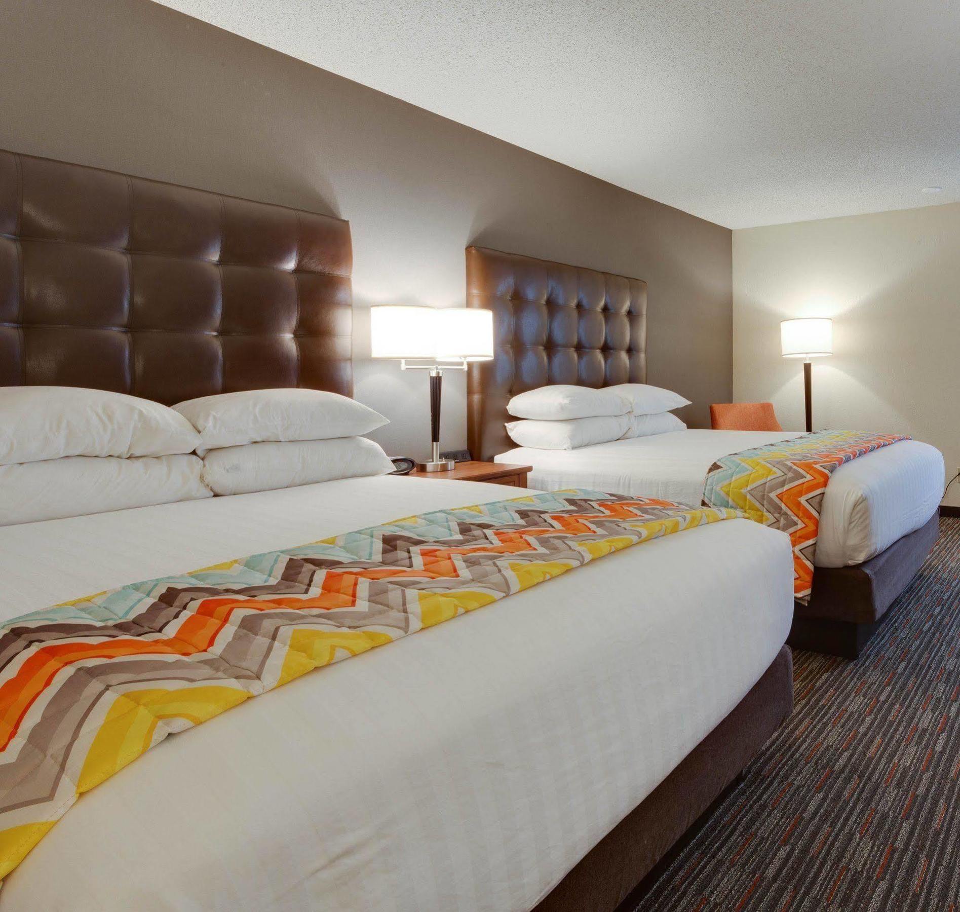 Drury Inn & Suites Columbia Stadium Boulevard Eksteriør bilde